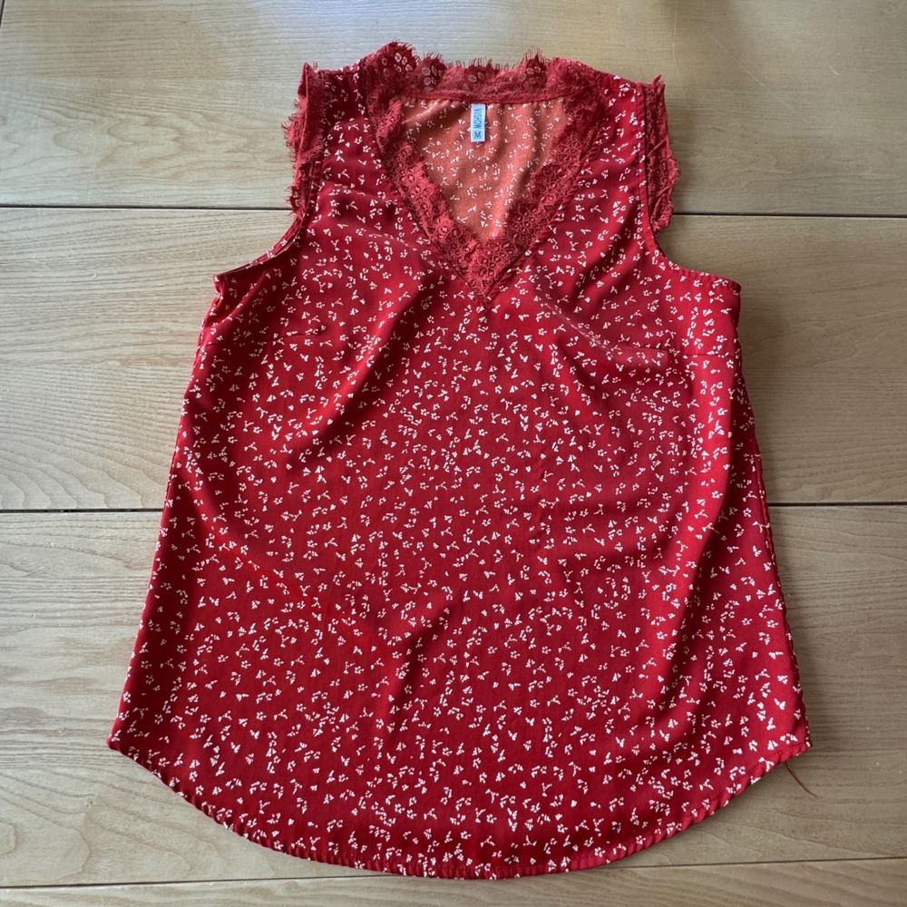 VIISHOW Floral Lace Trim Sleeveless Top Women Size M Red Flowy Lightweight Boho‎